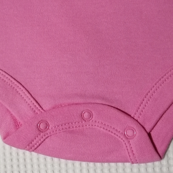 🔥SALE🔥 Disney Minnie Mouse Baby Girl's Onesie Bodysuit NWT Sizes 3-6M, 6-12M - Picture 2 of 6